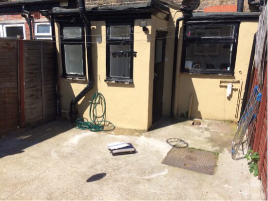 Walthamstow-Landscaper-need-for-this-small-space family garden design