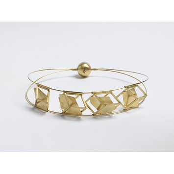 Alberto-Zorzis-necklace family garden design