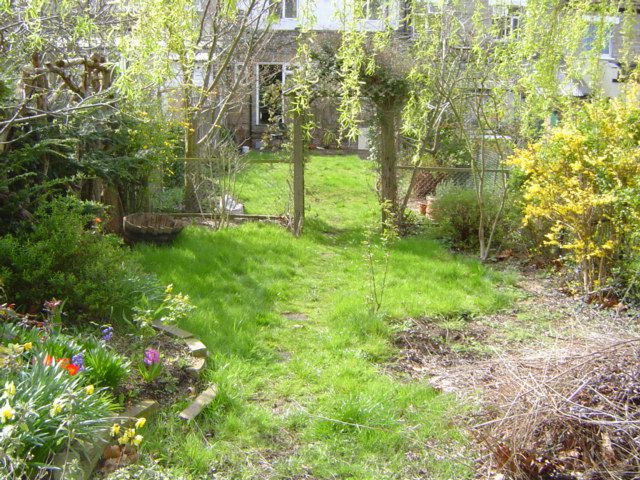DSC00142 family garden design
