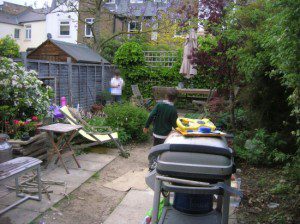 edged-lawn-300×224 family garden design